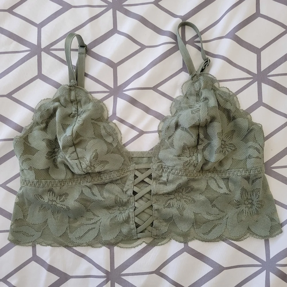 Lace Bralette - Picture 1 of 9